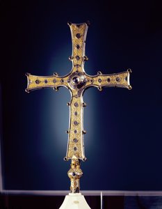 Cruz de Cong, Condado de Mayo, Viking Age (bronze, filigrana de ouro, niello e vidro)